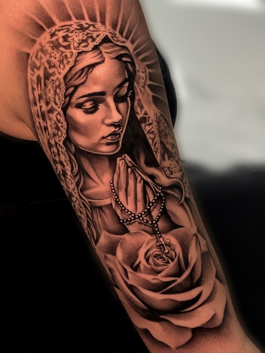 Virgin Mary with rosary and a rose — forearm piece by Juli